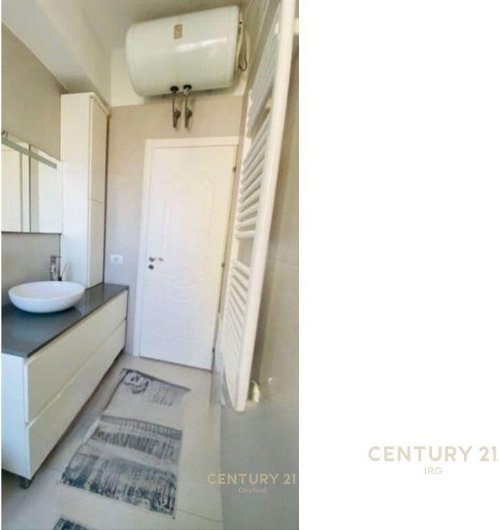 Apartament 2+1 i investuar për qira! 21 dhjetori, Rr. Kavajes