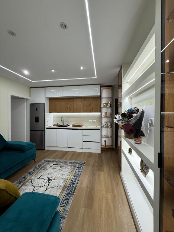 🏠JEPET ME QIRA Apartament 2+1  📍Ish Fusha e Aviacionit 💶 Çmimi : 65.000 Leke/Muaj