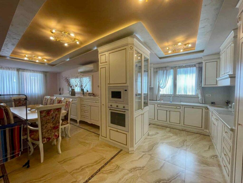 📣 SHITET SUPER (PENTHOUSE) 👉 Tipologji 4+1 📍 Prane Liqenit Te Thate ✨