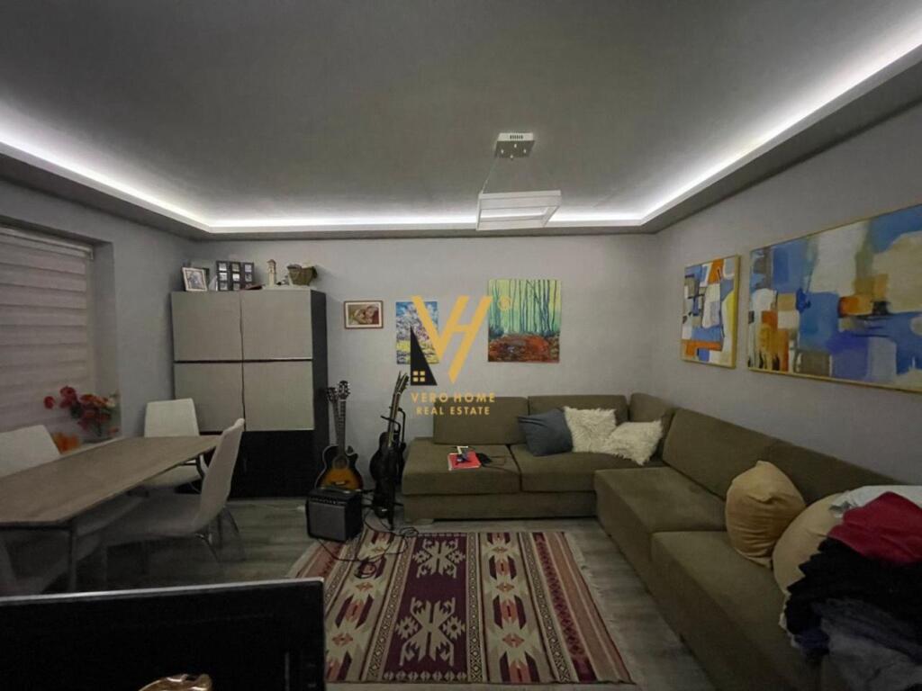 JEPET APARTAMENT 2+1+BLK ME QERA TEK AMBASADA AMERIKANE 650 EURO