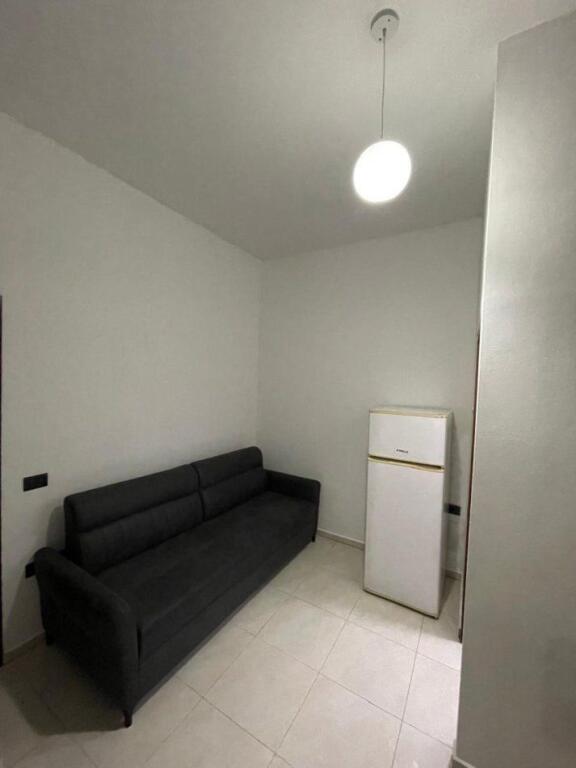 Jepet me qira apartament 1+1 tek Bulevardi i Ri
