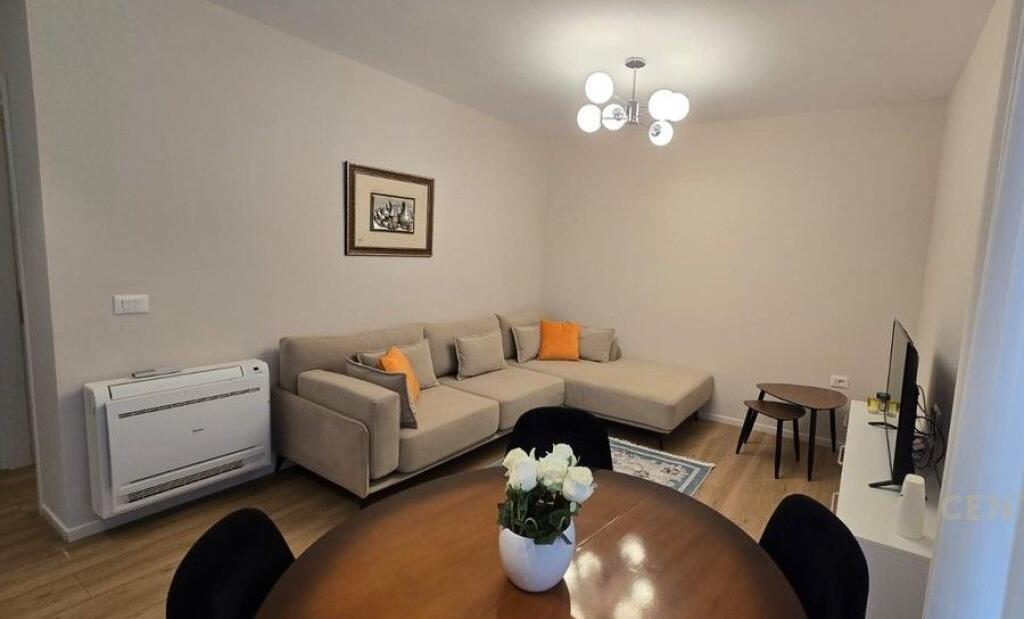 JEPET ME QIRA APARTAMENT 2+1 ME QIRA, TEK MYSLYM SHYRI !