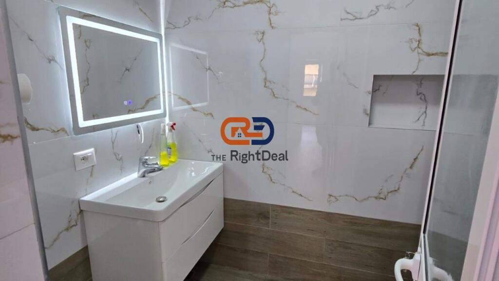 Tek Rruga E Kavajes,Perballe Delijorgjit Shitet Apartament 2+1, I Sapo Investuar!!!