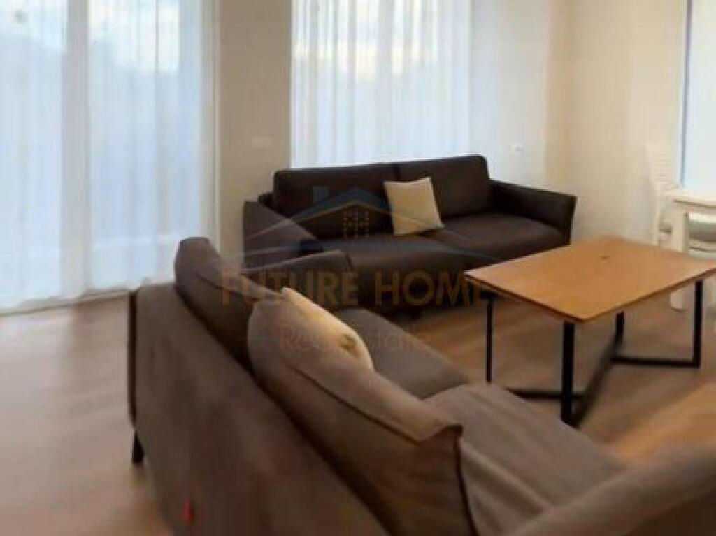 Shitet, Apartament 2+1+2, Rruga e Dibrës, Prane Gjimnazit Partizani,Tiranë