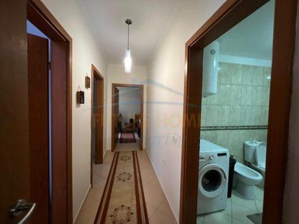 Shitet, Apartament 3+1+2, Ali Demi, Tiranë.