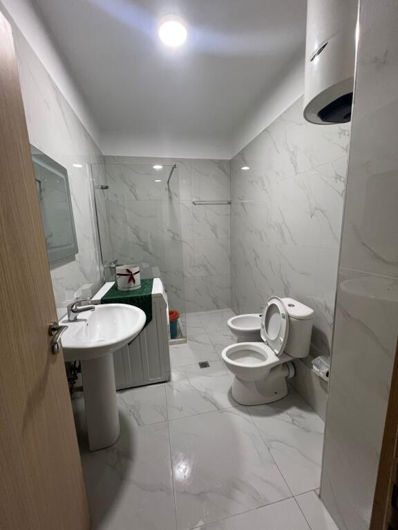 Apartament 1+1 me qera, Unaza e Re