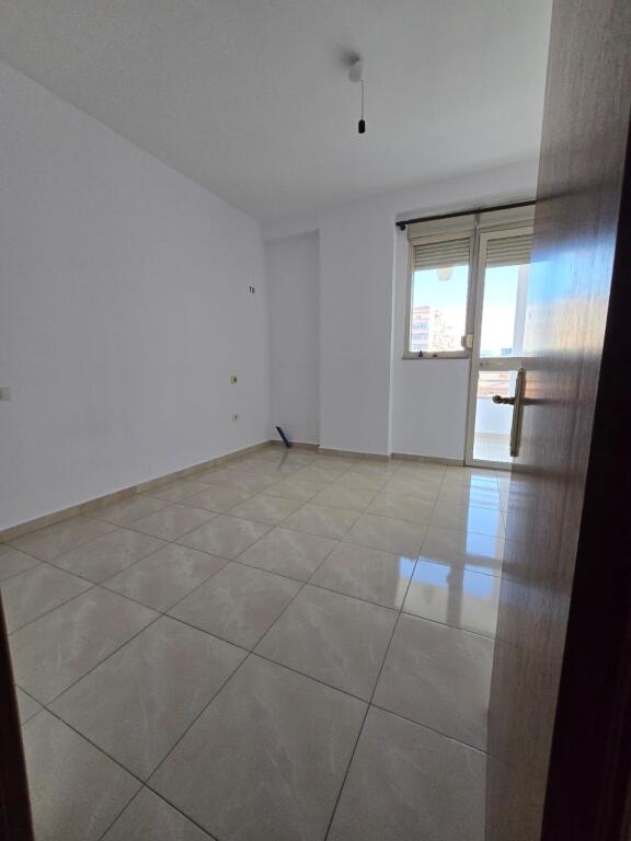 APARTAMENT 2+1 PER SHITJE
