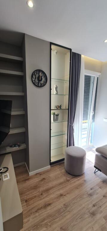 Laprake , Apartament 1+1 per qera