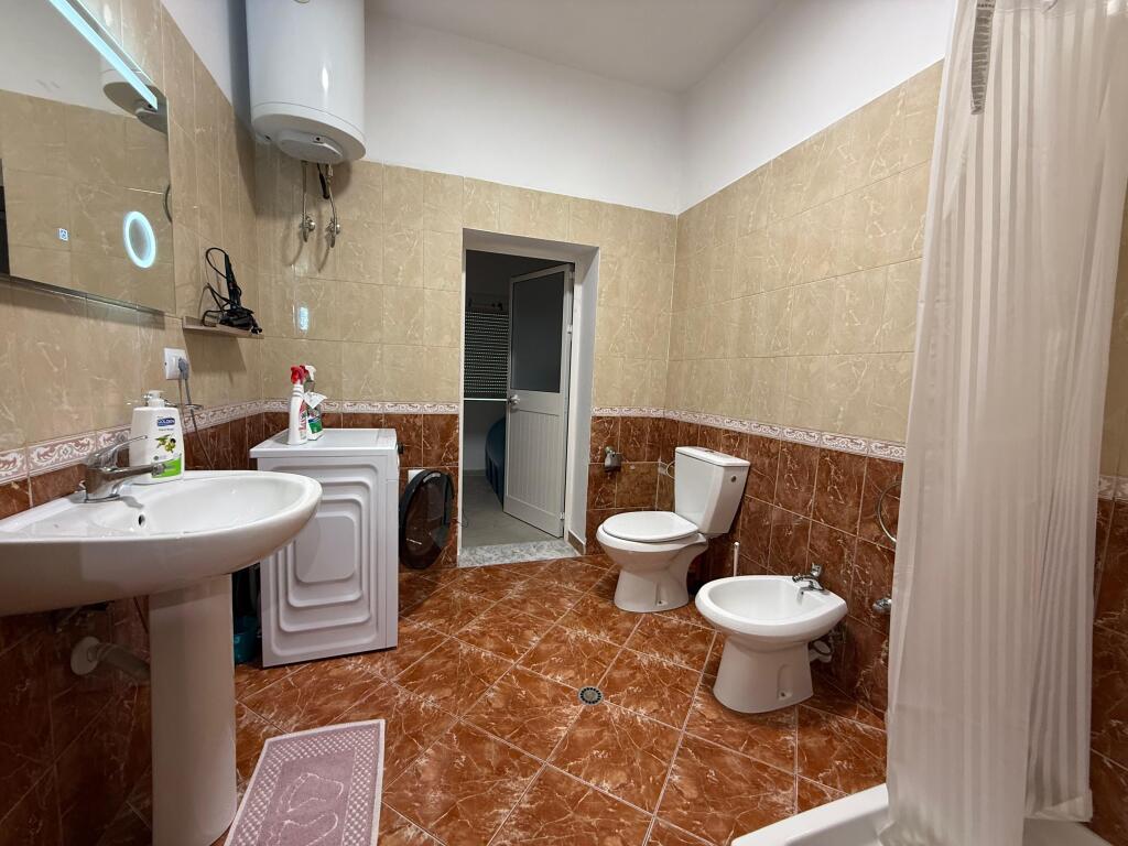 Apartament 2+1 Me Qira prane Ambasades Amerikane