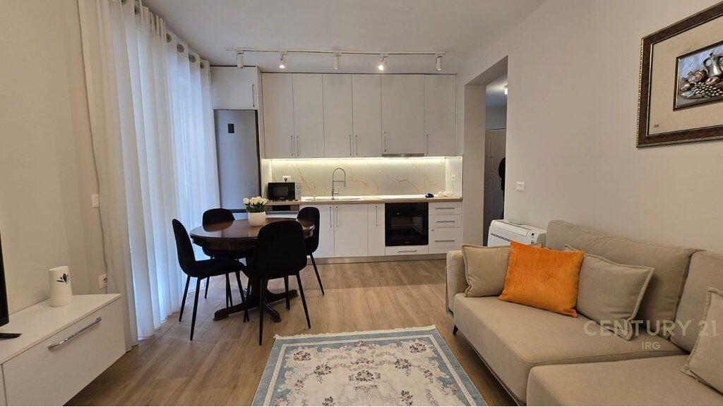 2+1 APARTMENT FOR RENT, NEAR MYSLYM SHYRI !