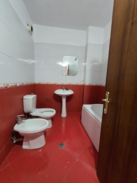 APARTAMENT 2+1 PER SHITJE