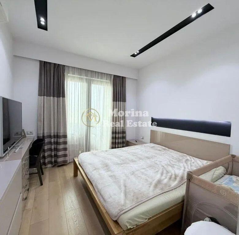 Shitet Apartament 3+1, Rruga Mine Peza, 245,000 Euro