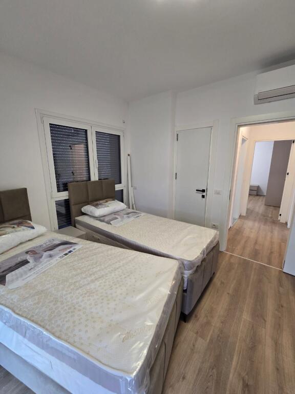 📌Apartament 2+1+2 + 🅿️ me Qira – Pranë Shkollës së Kuqe