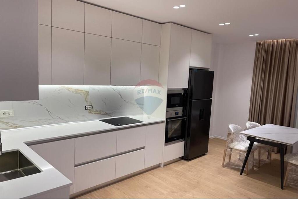 Apartament - Për Qira - FZ Rezidence, Tiranë