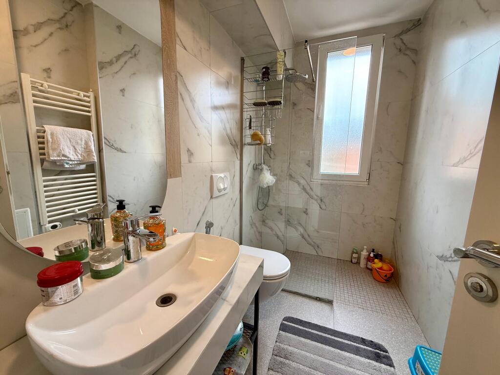 🏠 VENDESI APPARTAMENTO 3+1+2 – Via Kavajes