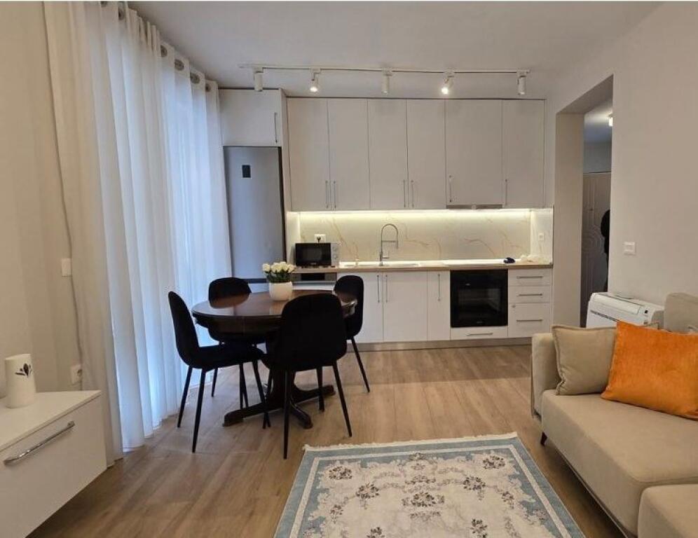 JEPET ME QIRA APARTAMENT 2+1 ME QIRA, TEK MYSLYM SHYRI !