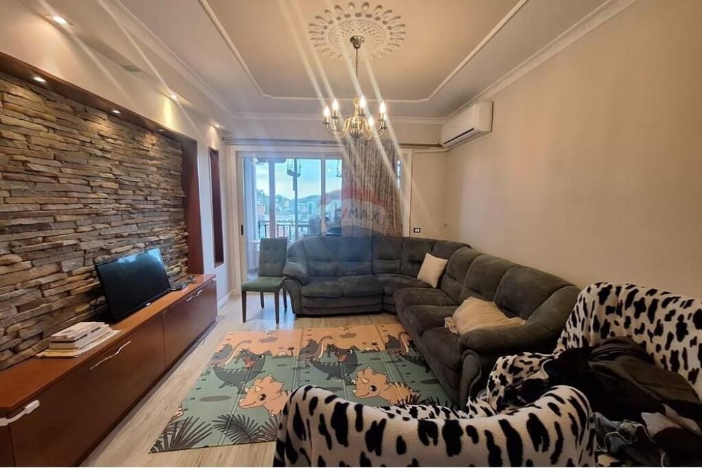 Apartament - Për Shitje - Pallatet Çabej, Tiranë ID: 530411001-1208