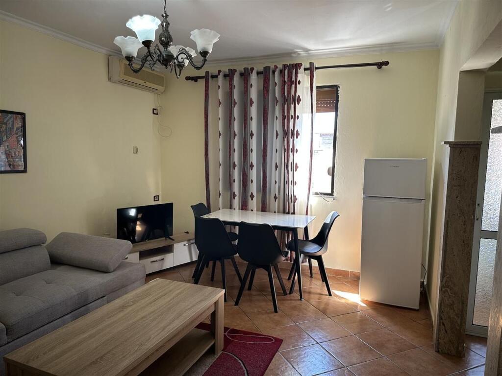Jepet me qera apartament 1+1 ne Laprake prane Cerdhes 30
