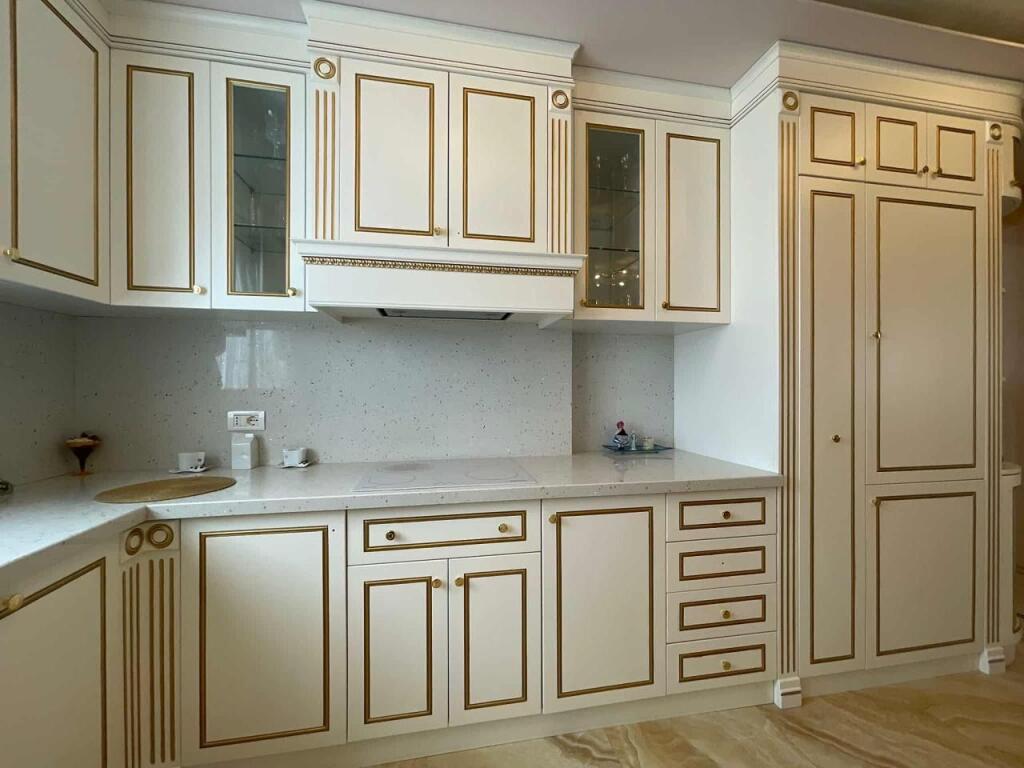 Penthouse in Vendita, Nel Complesso: “Ferrari”