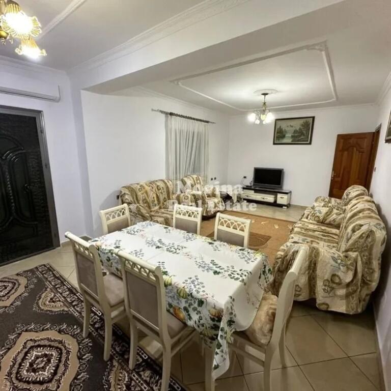 Qera,Hyrje Private 2+1+Post Parkimi,5 Maj,600 euro/muaj