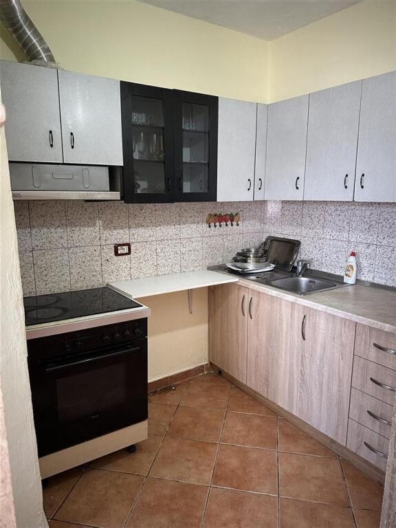 Jepet me qera apartament 1+1 ne Laprake prane Cerdhes 30