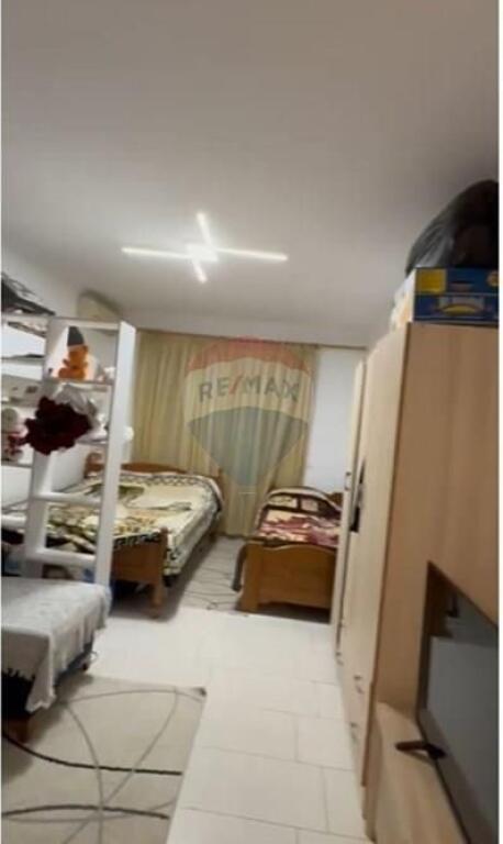 Shitet Garsoniere Prane Fakultetit Ekonomik !