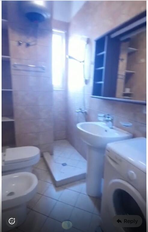 1+1, i mobiluar,kat 4 ashensore te blloku i ambssadave,600 mije leke