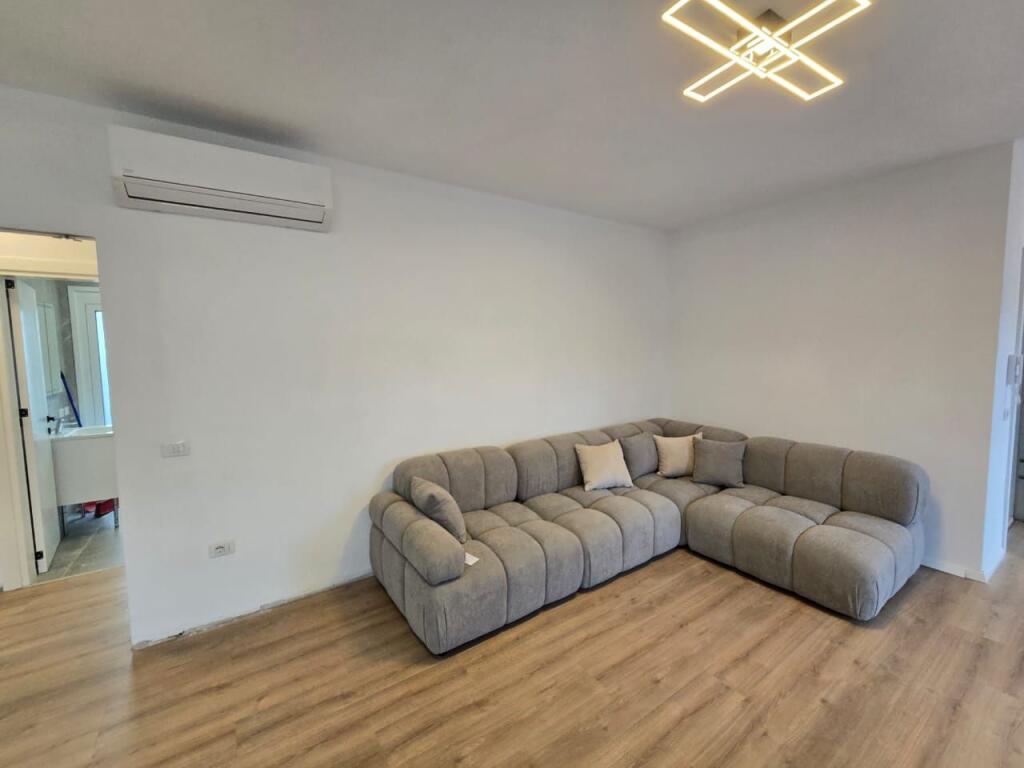 📌Apartament 2+1+2 + 🅿️ me Qira – Pranë Shkollës së Kuqe