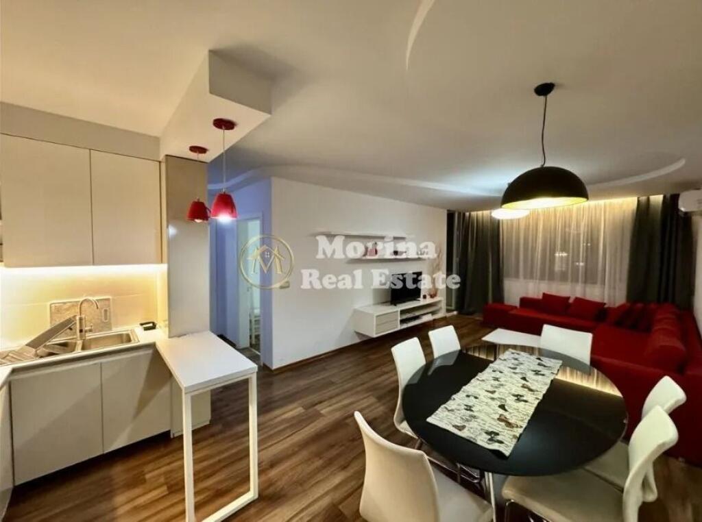 Qera, Apartament 1+1, Komuna Parisit, 700 Euro