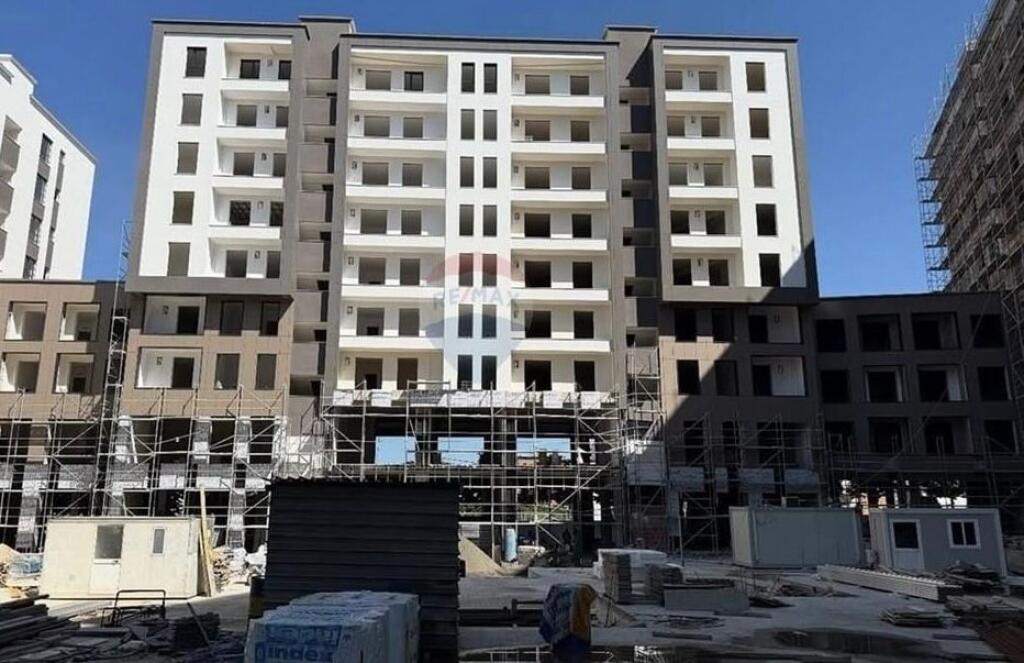 Shitet, Apartament 2+1, Kinostudio