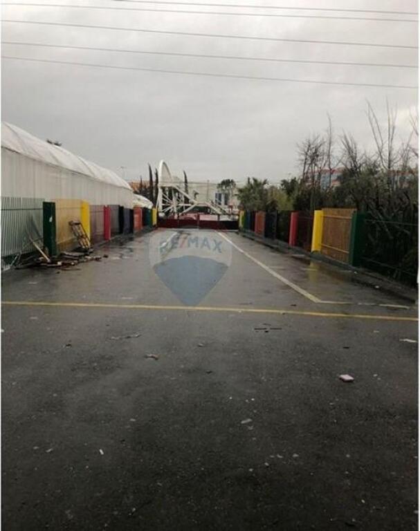 Magazinë ose Showroom me Qira