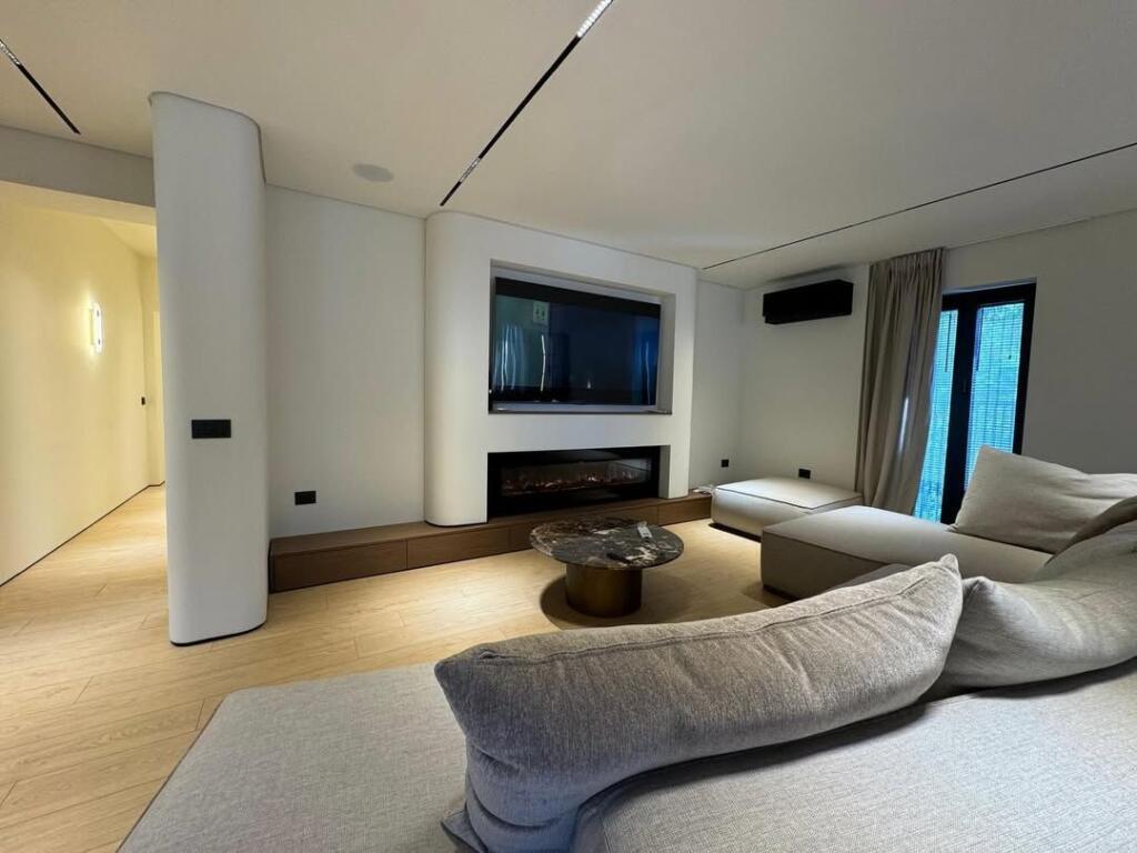 ME QIRA – APARTAMENT 2+2 BANJO + 1 BALLKON – RR. PETI (FUND), LIQENI I THATË