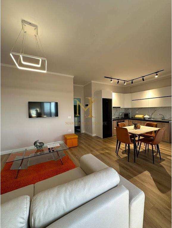 APARTAMENTE ME QERA 1+1 , NE DURRES , PRANE TREGUT FRUTA PERIMEVE !!