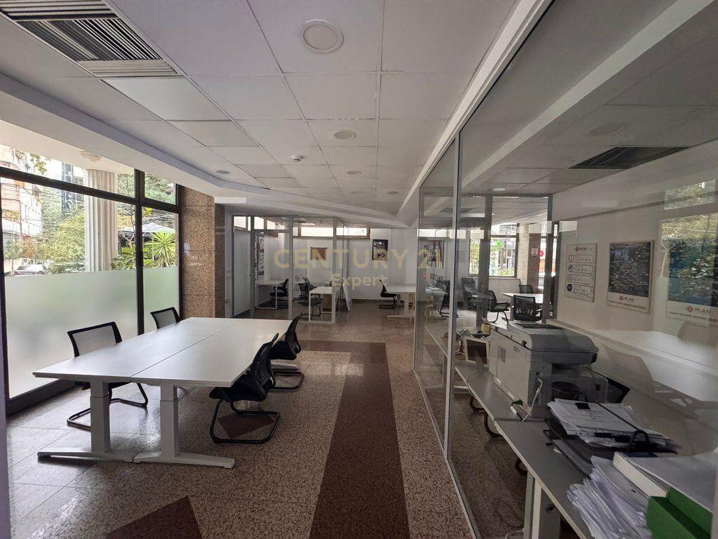 AMBIENT KOMERCIAL ME QIRA NË KATIN 0 – SHESHI WILSON