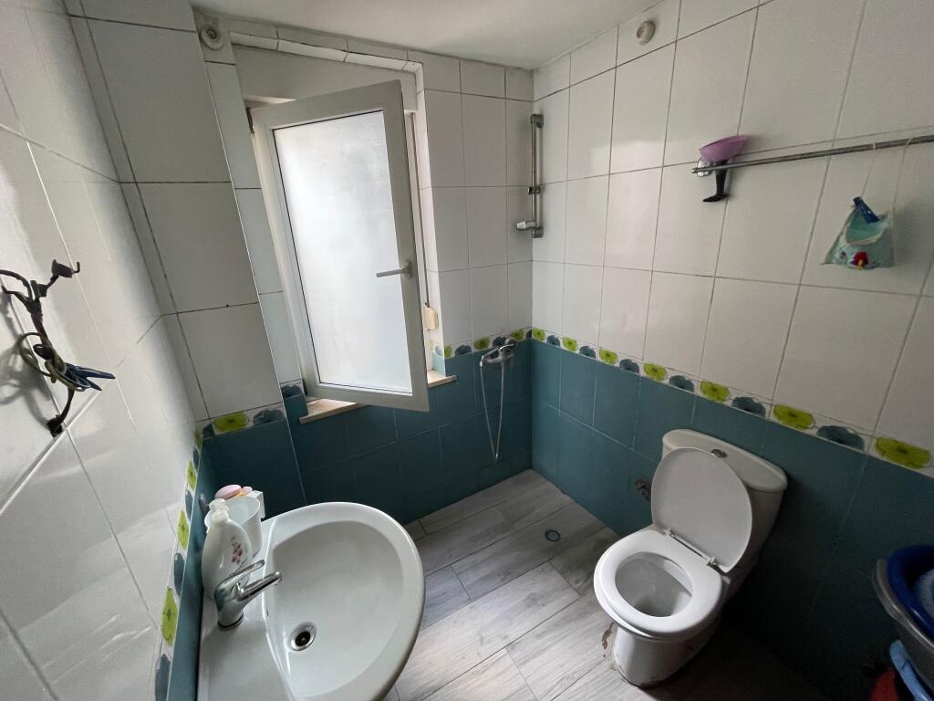 Shitet Apartament 2+1