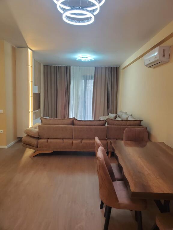 🏠 Apartament me Qira – Liqeni i Thatë (pranë Radisson Blu)