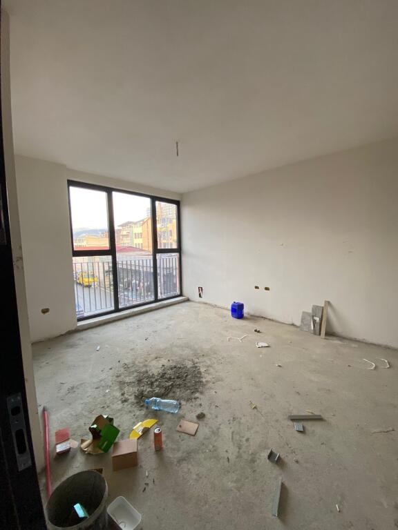 5 maj , Ap 1+1 per shitje