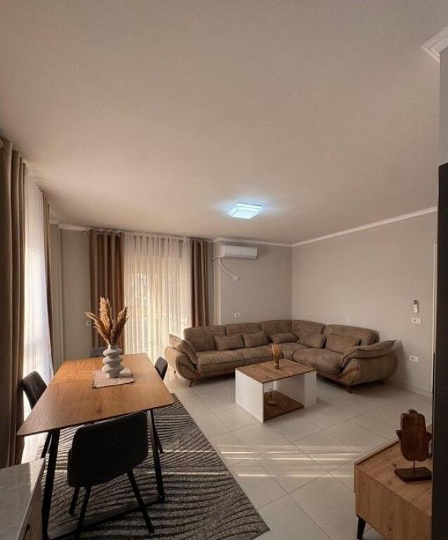 APARTAMENT 2+1 ME QERA PRANE PROKURORISE SE TIRANES!