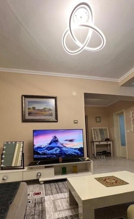 TEK CAFE FLORA SHESIM APARTAMENT 2+1