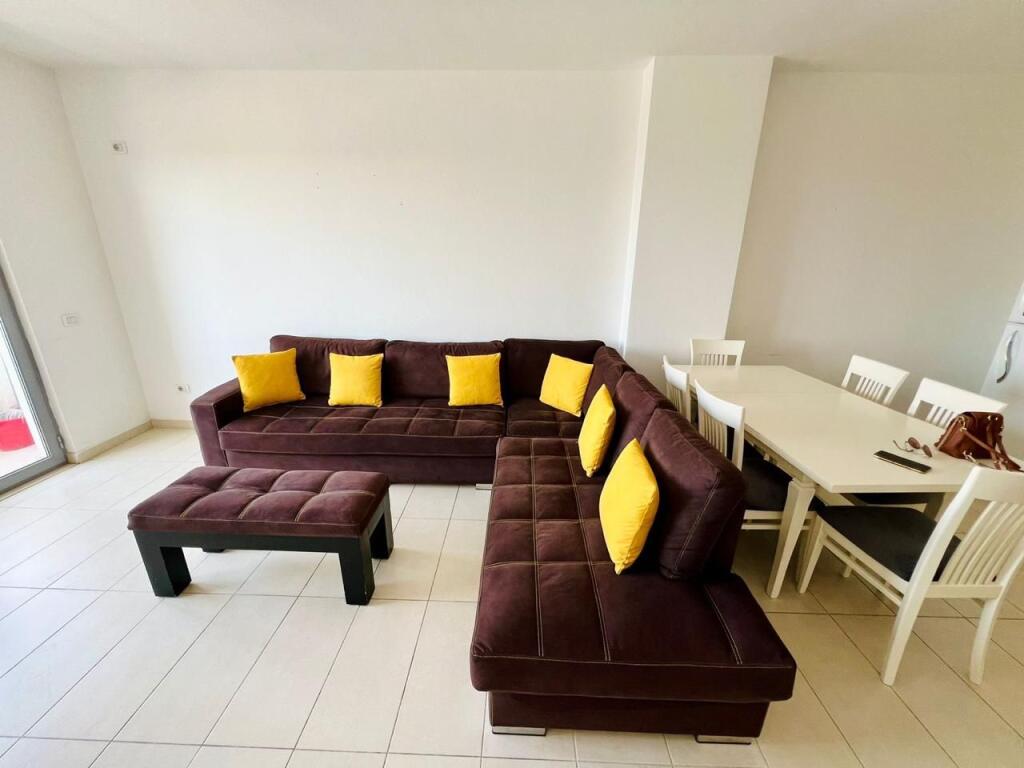 Apartament 1+1 per qira ne Kinostudio