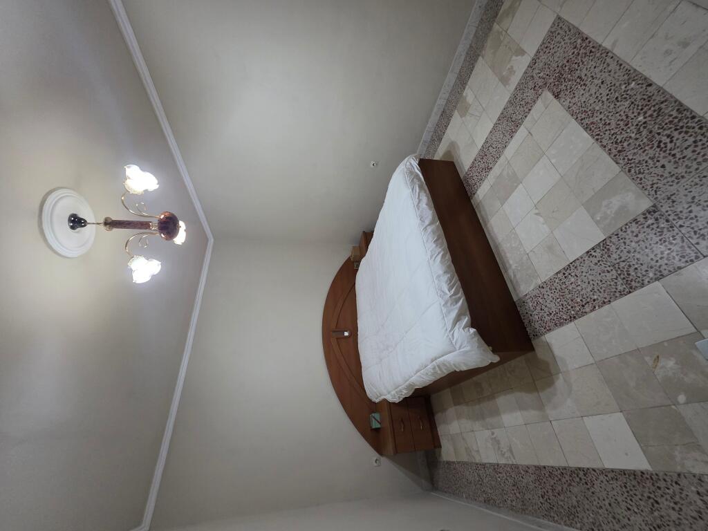 Jepet apartament me qera 1+1, prane Stadiumit Dinamo