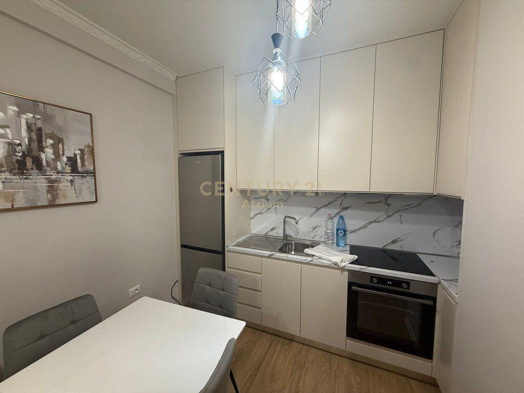 JEPET ME QERA APARTAMENT 2+1 TE KOMPLEKSI MOLLA