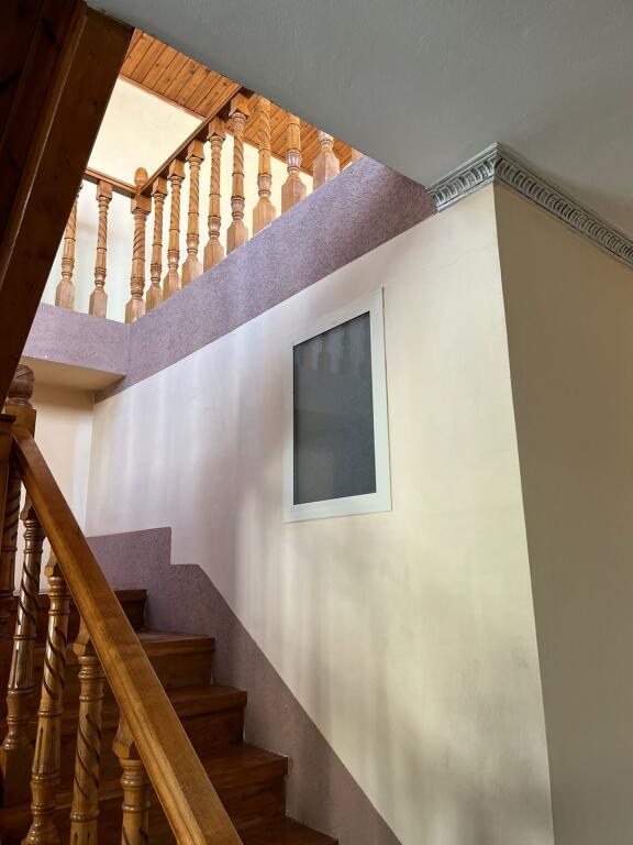 🏡 SHTËPI ME QIRA – Rruga Kristaq Kristidhi 🏠 Jepet me qira Duplex 4+1 + 2 banjo