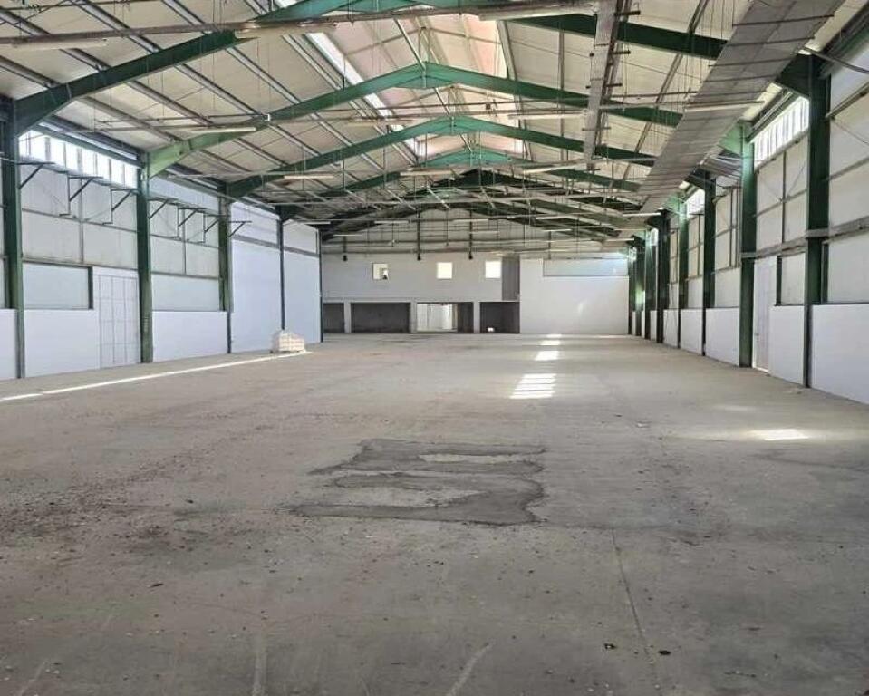 Kapanon Me Qera Prane Mega Tek (ID BM76) Tirane