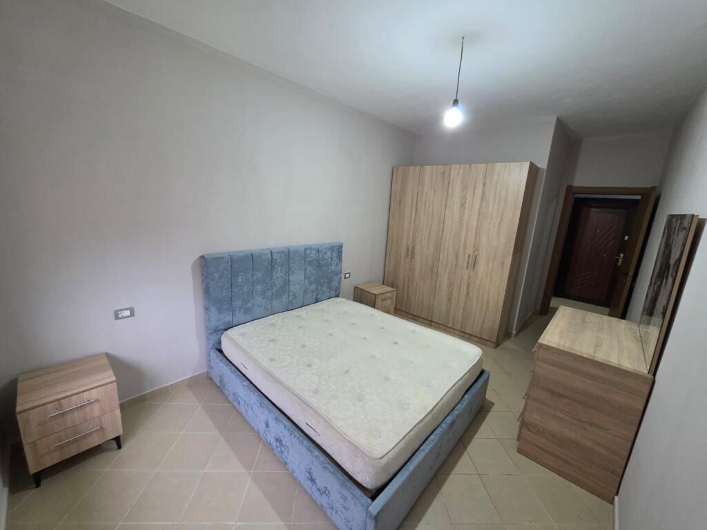 Jepet me qera  apartament 2+1+ ballkon ne fresk 45,000 ALL
