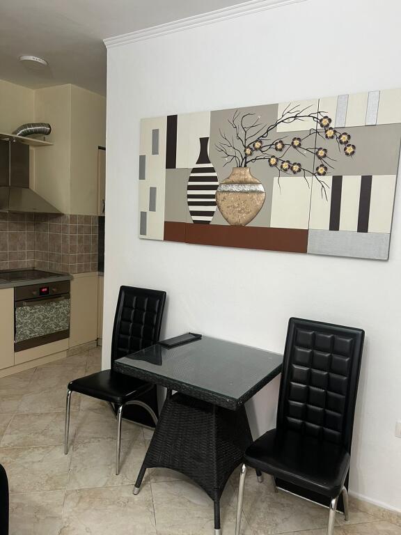 🏡 Studio Apartment for Rent 📍 Barrikadave Street