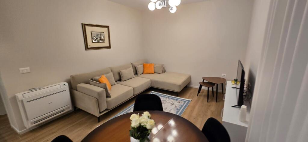 APARTAMENT ME QIRA 2+1 TE RRUGA MYSLYM SHYRI , TIRANE