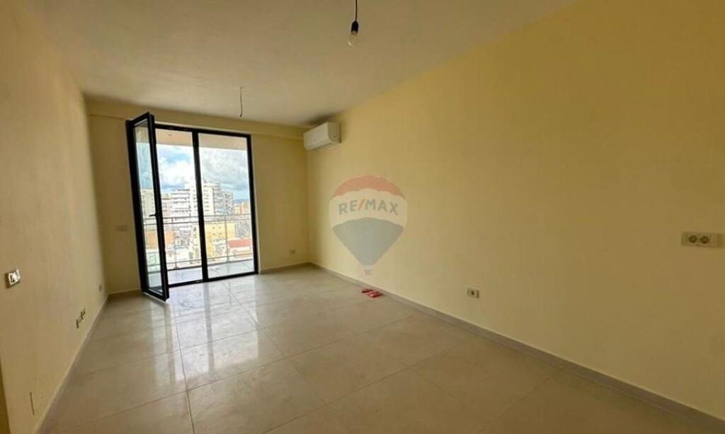 Qira/ Ambient zyrash, Golden Tower, Mine Peza