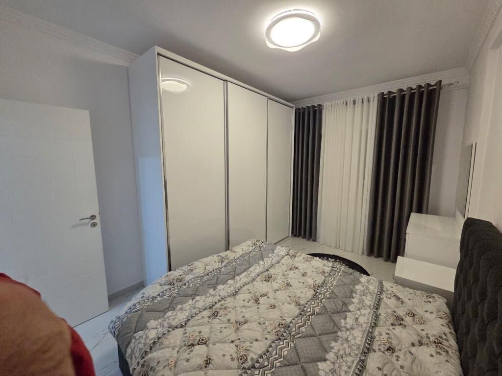 Jepet me qira 2+1+parkim FRESKU 600 mije leke