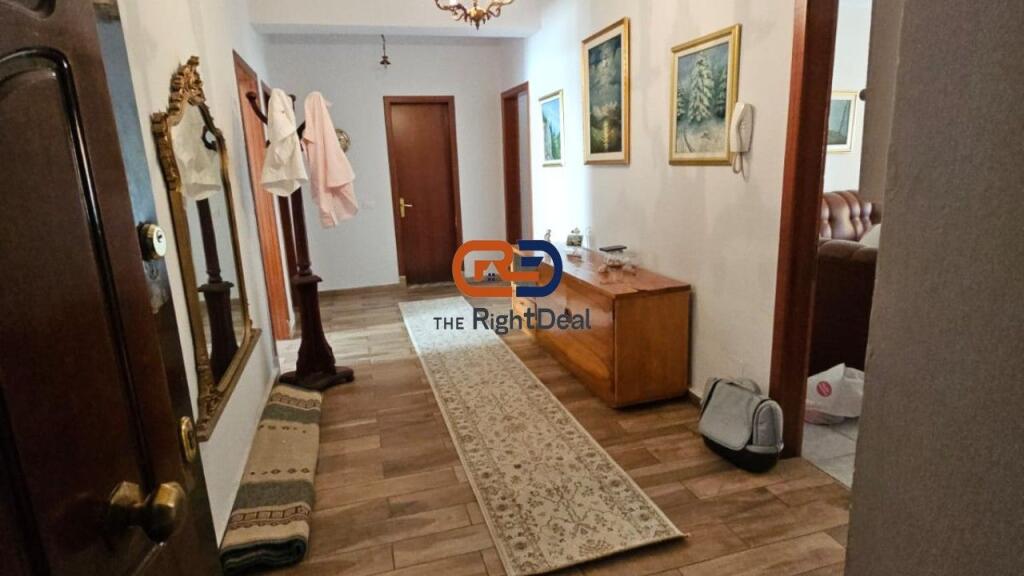 Tek Rruga Fortuzi, Jepet Me Qira Apartament 3+1+2, Me Lokacion Ideal!!!
